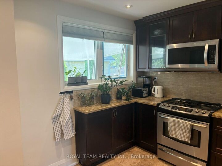 Property Photo:  36 Child Drive  ON L4G 1Y5 