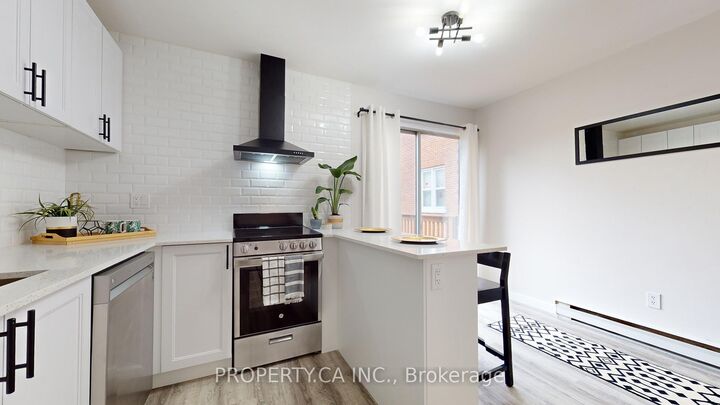 Property Photo:  610 George Street N 5  ON K9H 3S6 