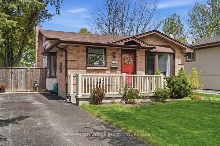 Property Photo:  223 Ardsley Crescent  ON N6G 3W6 