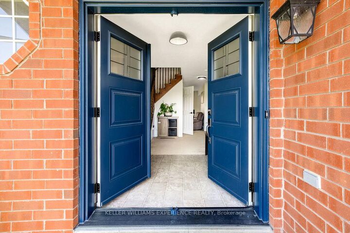 Property Photo:  27 Michelle Drive  ON L4N 5Y4 