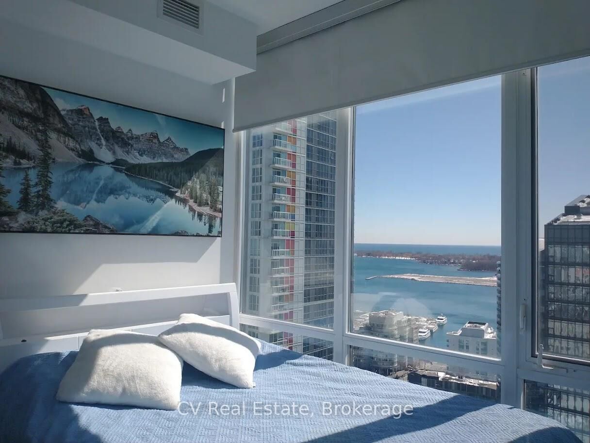 Property Photo:  2811 - 170 Fort York Boulevard  ON M5V 0E6 
