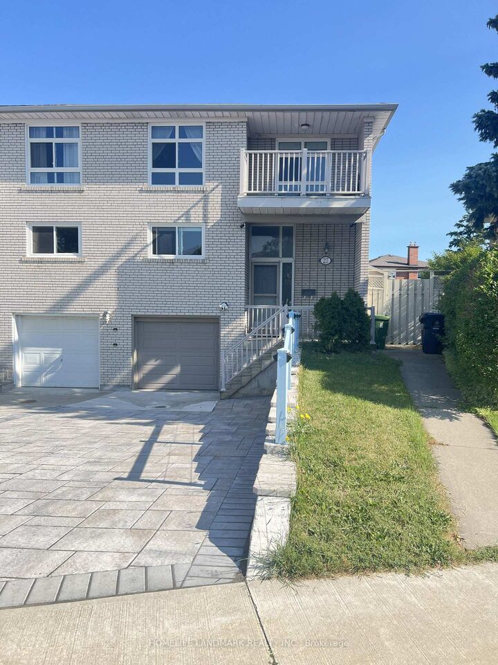 Property Photo: 27 Tillplain Road ON M3H 5R1