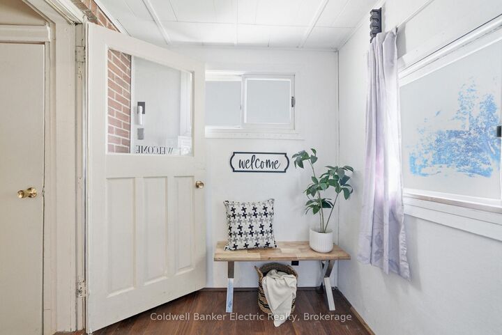 Property Photo: 1228 Kenneth Avenue ON K9J 5P9