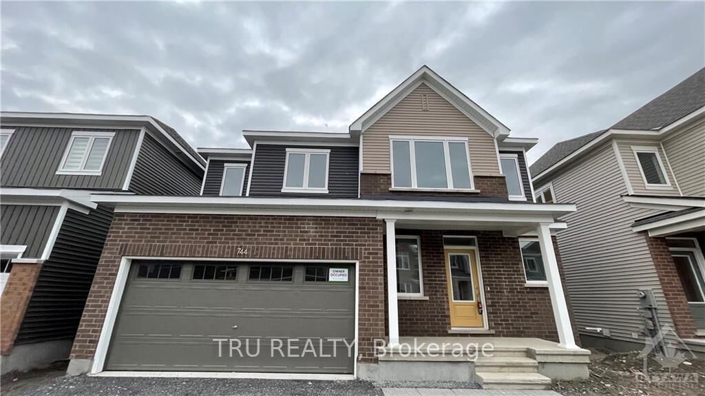 Property Photo:  744 Eminence Street  ON K2J 6X2 