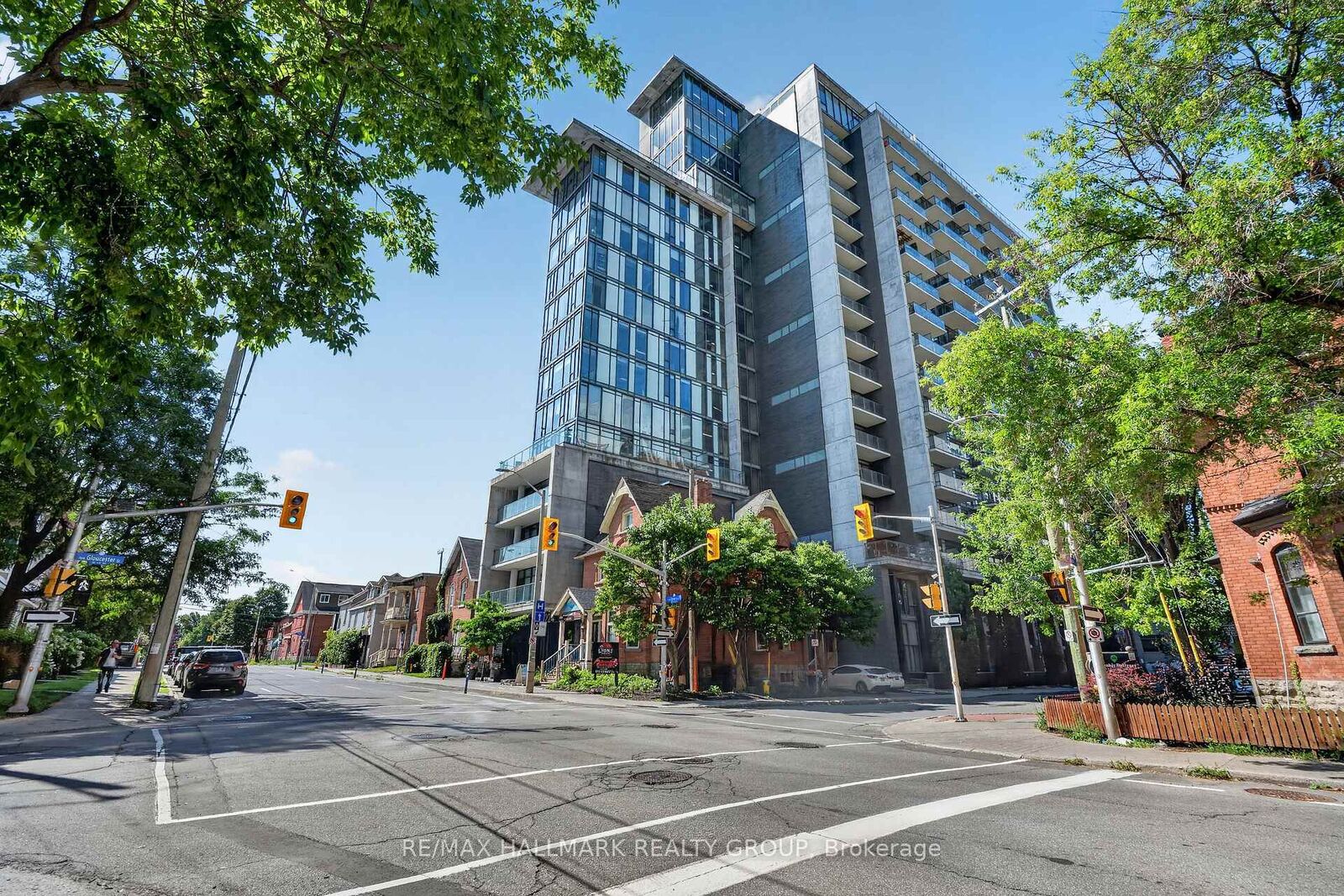 Property Photo:  224 Lyon Street N 1411  ON K1R 0C1 