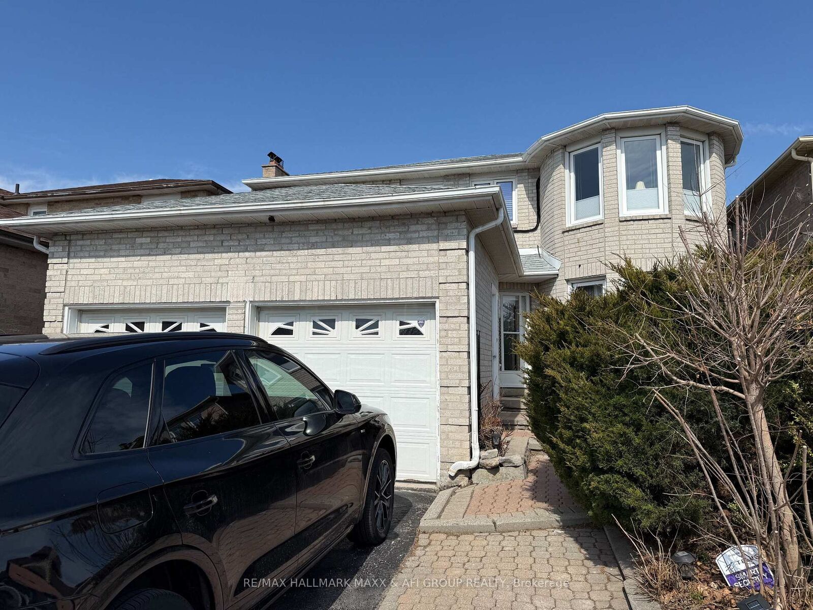 Property Photo:  