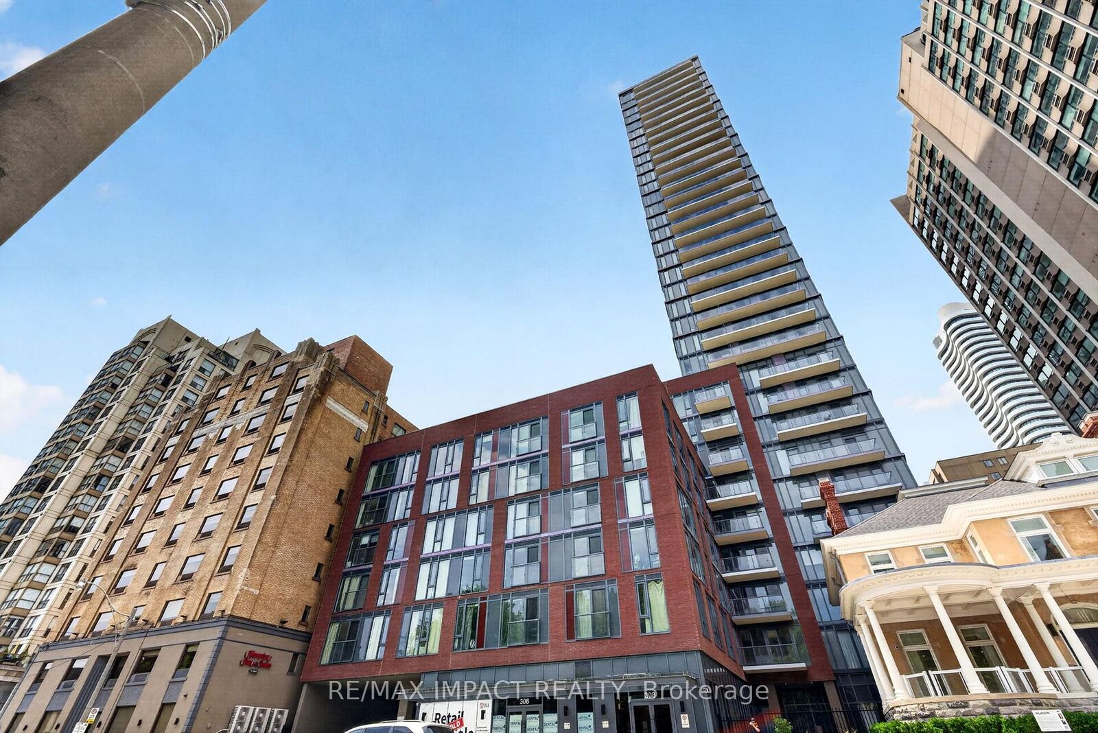 Property Photo:  308 Jarvis Street 813  ON M5B 0E3 
