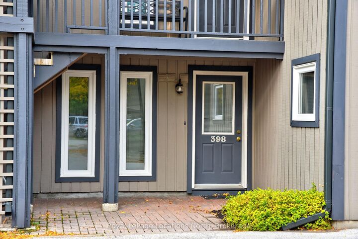 Property Photo:  398 Mariners Way 4  ON L9Y 5C7 