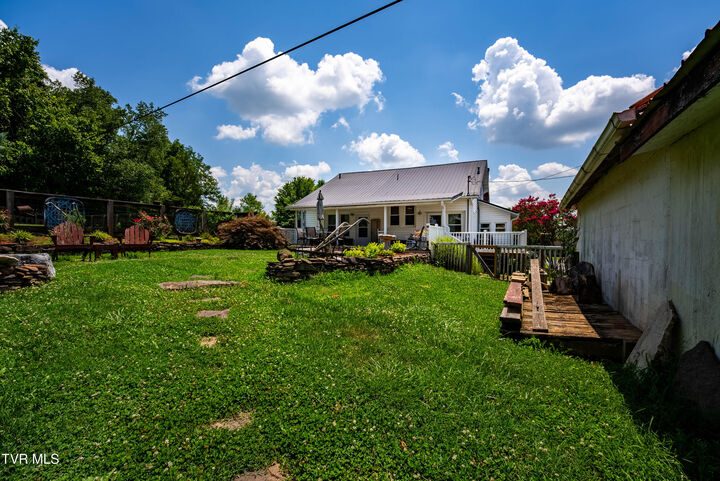 Property Photo: 425 McKinney Chapel Road TN 37857