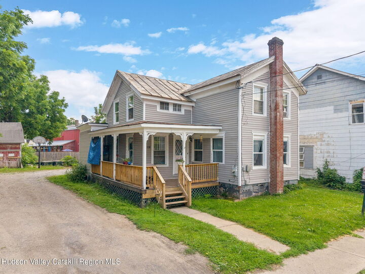 Property Photo:  118 Railroad  NY 12122 