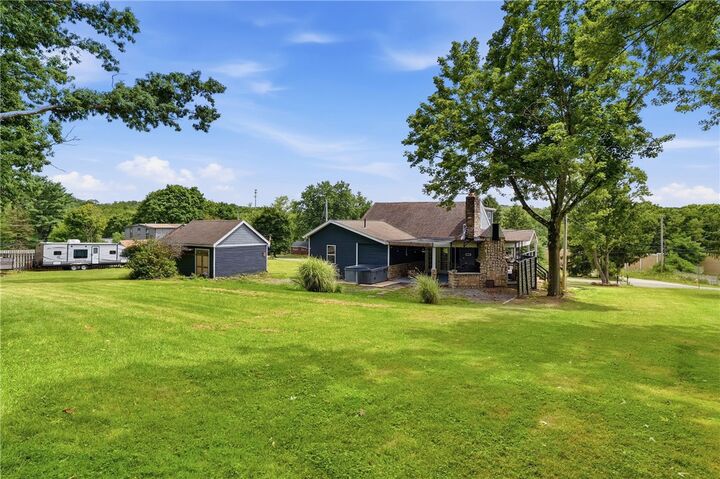 Property Photo:  2947 Chautauqua Dr  PA 15044 