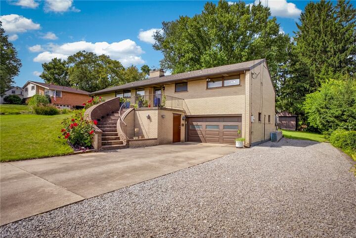 Property Photo: 11 Ellen Drive PA 15136