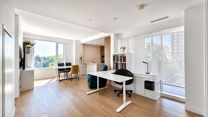 5693 Elizabeth Street 310 — photo 1