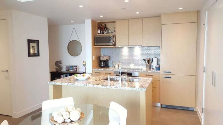 Property Photo:  1028 W Barclay Street 2201  BC V6E 0B1 