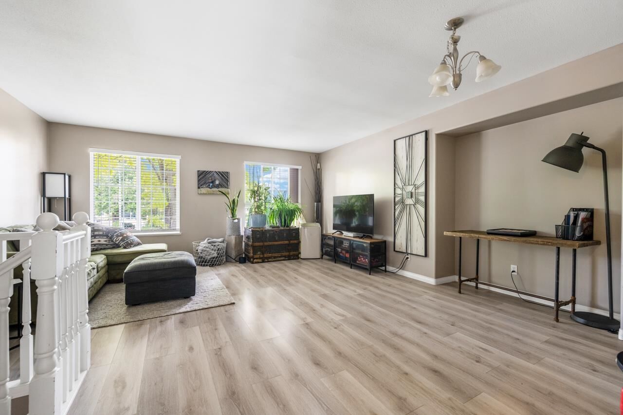 Property Photo:  35026 Exbury Avenue  BC V2S 6X6 