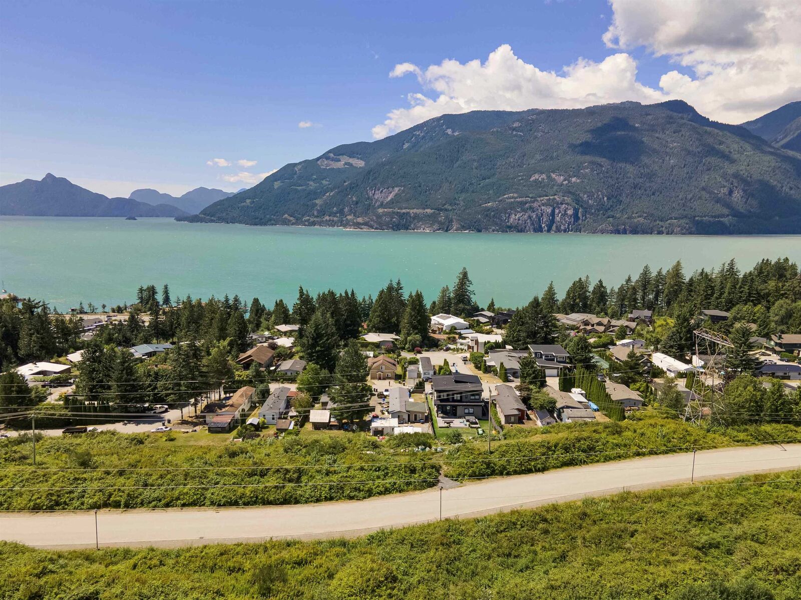 Property Photo: 819 Britannia Way BC V8B 1J2