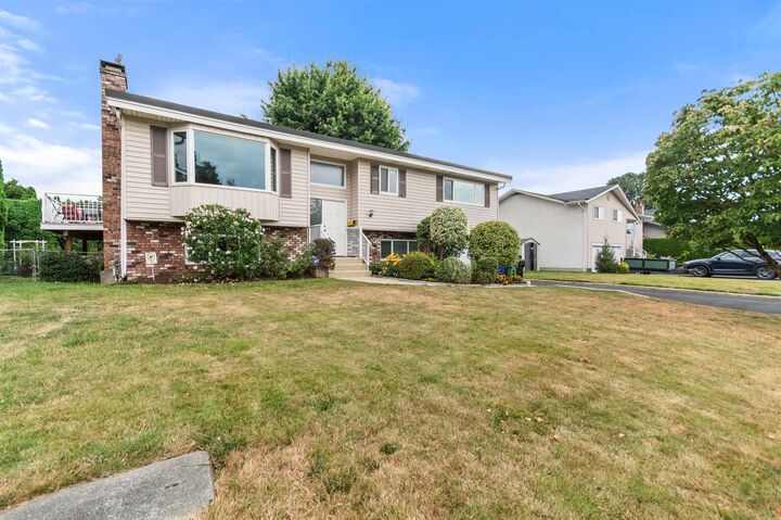45992 Silver Avenue — photo 1