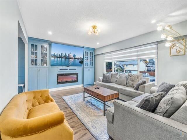 Property Photo: 11573 73A Avenue BC V4C 6Y5