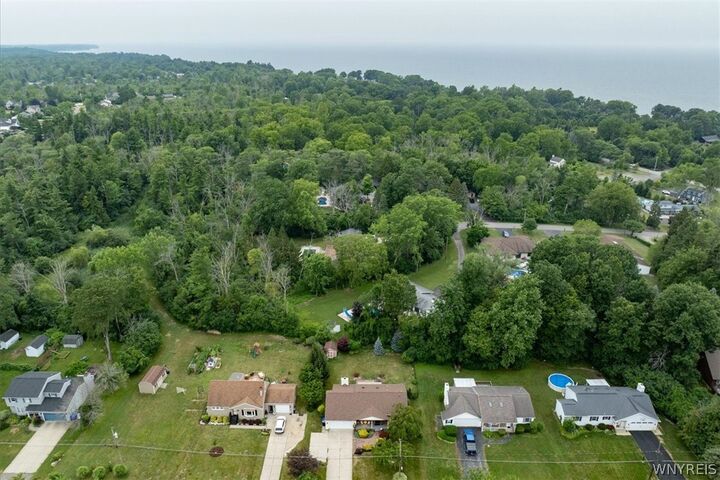 Property Photo:  5866 Lakecrest Drive  NY 14085 
