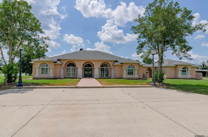 Property Photo: 7389 N Hwy 70 LA 70346