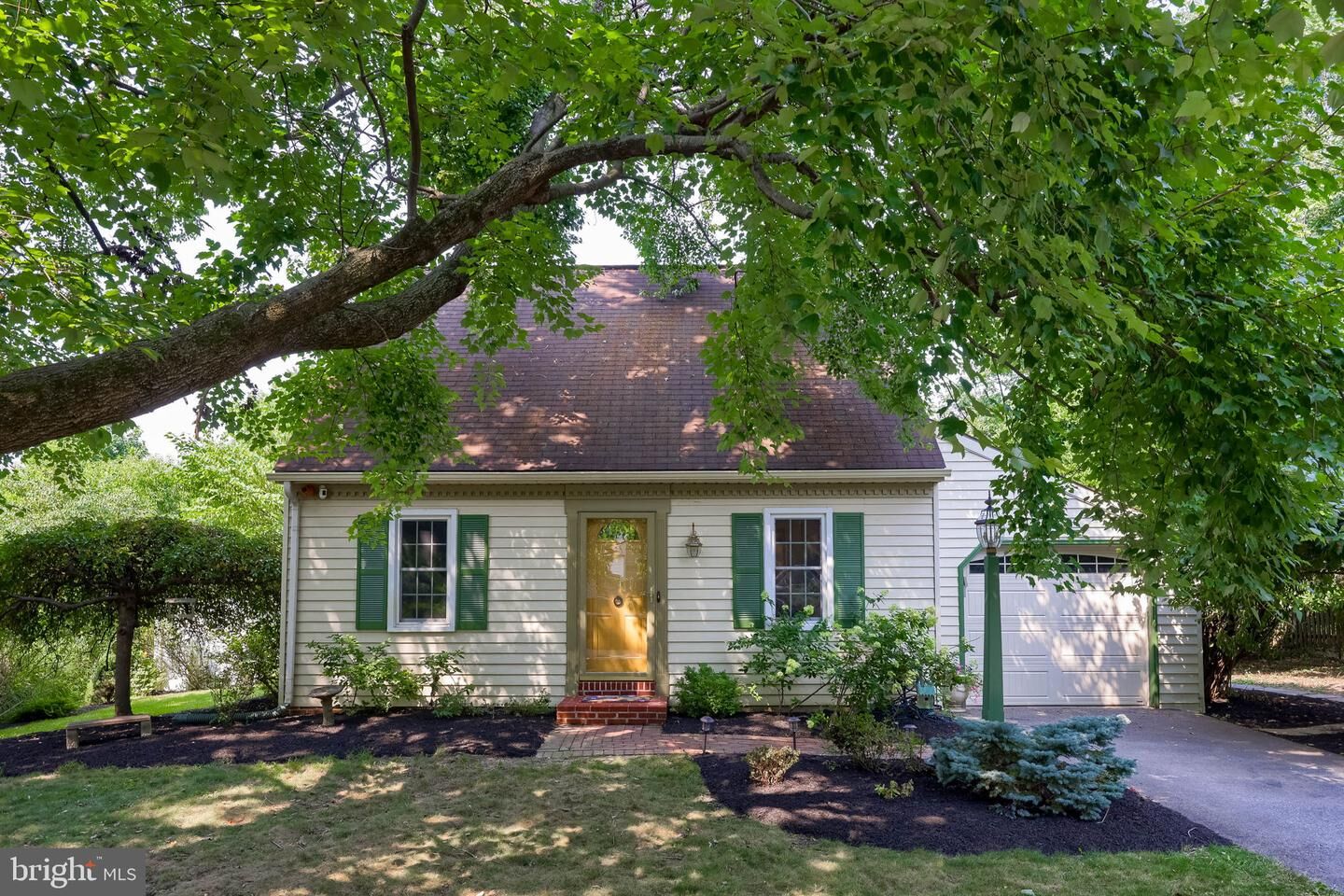 Property Photo:  2264 Nicholson Square Drive  PA 17601 