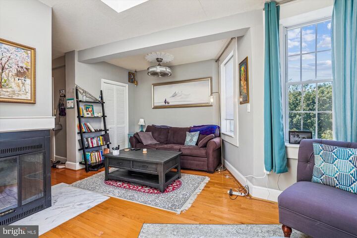 Property Photo:  1125 Maryland Avenue NE 16  DC 20002 