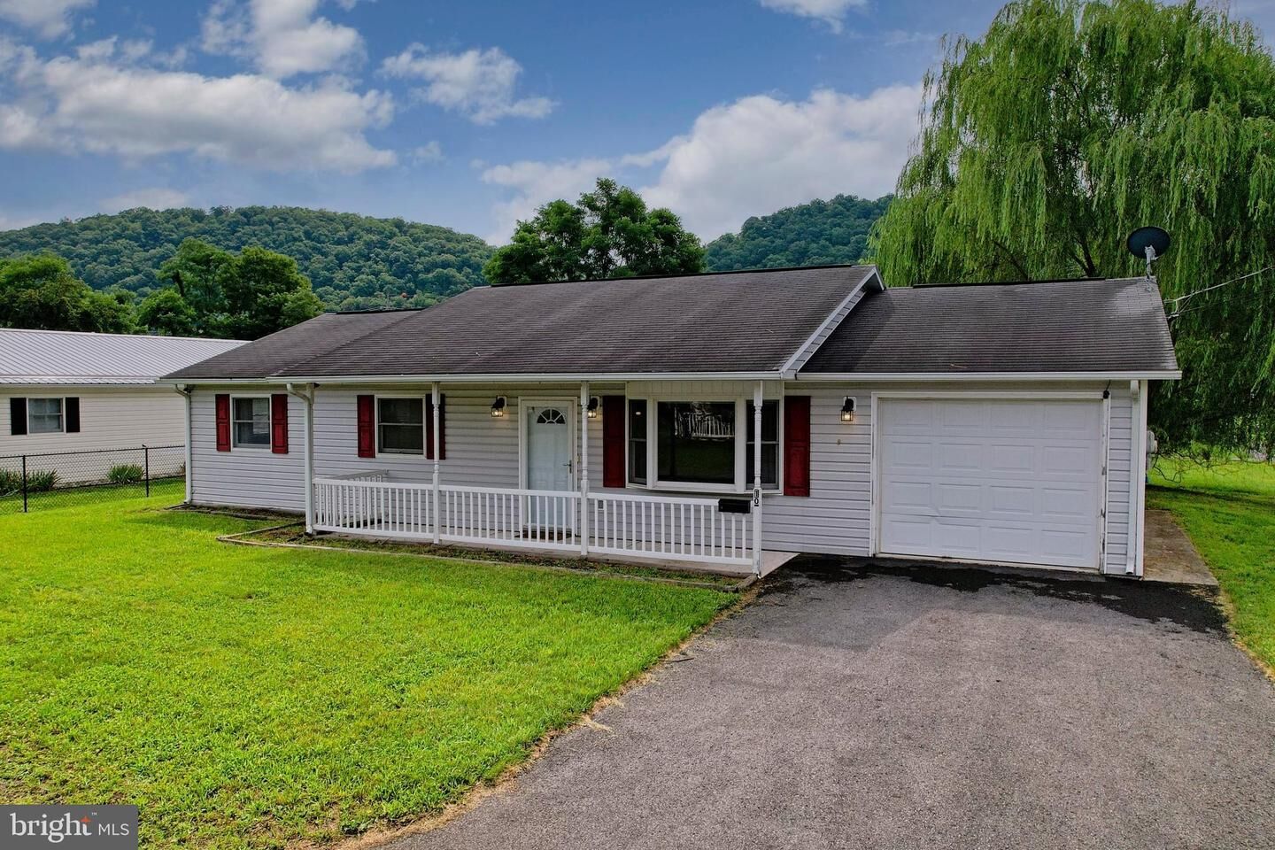 Property Photo: 10 N Hummingbird Street WV 26726