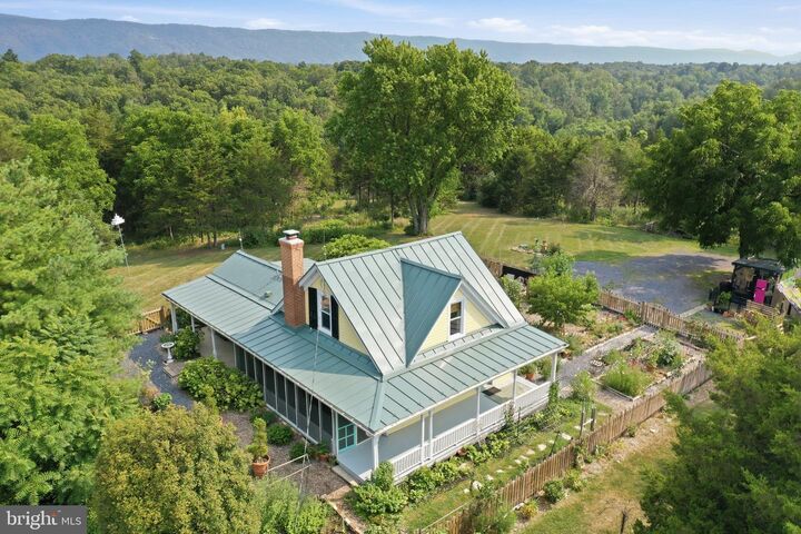 Property Photo:  29674 Old Valley Pike  VA 22657 