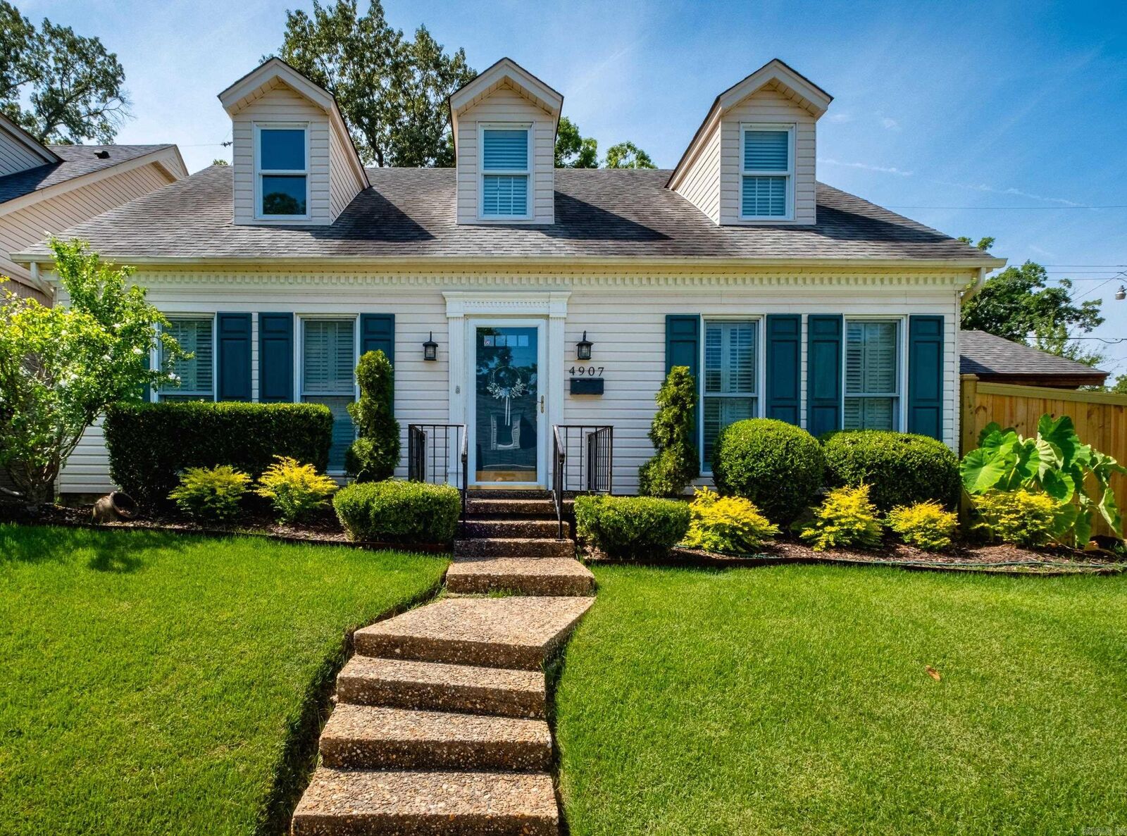 Property Photo: 4907 B Street AR 72205