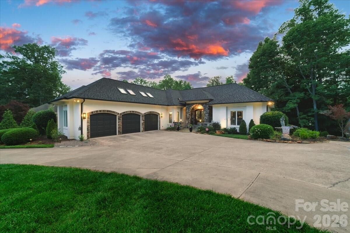 Property Photo:  9128 Shorewood Place  NC 29012 
