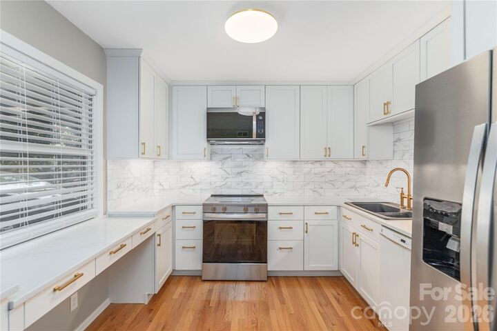 Property Photo:  30 Maple Ridge Lane  NC 28806 