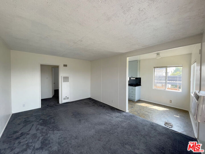 Property Photo:  2986 Waverly Dr, Unit 4  CA 90039 