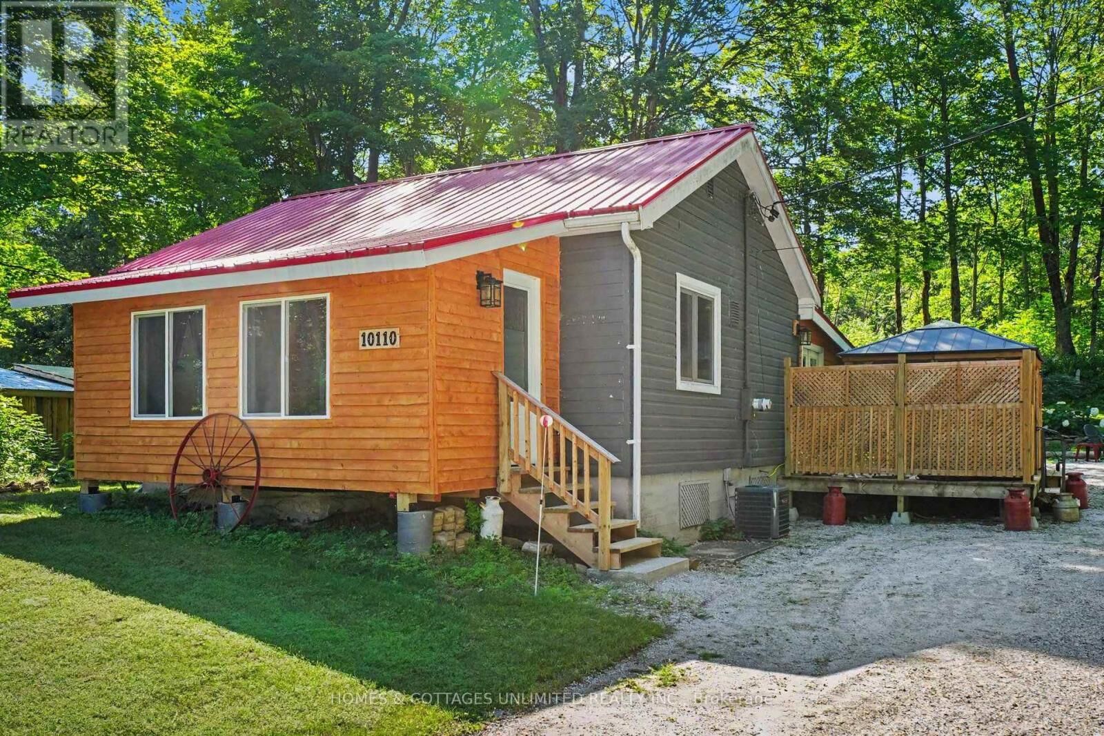 Property Photo:  10110 509 Road North  ON K0H 2J0 