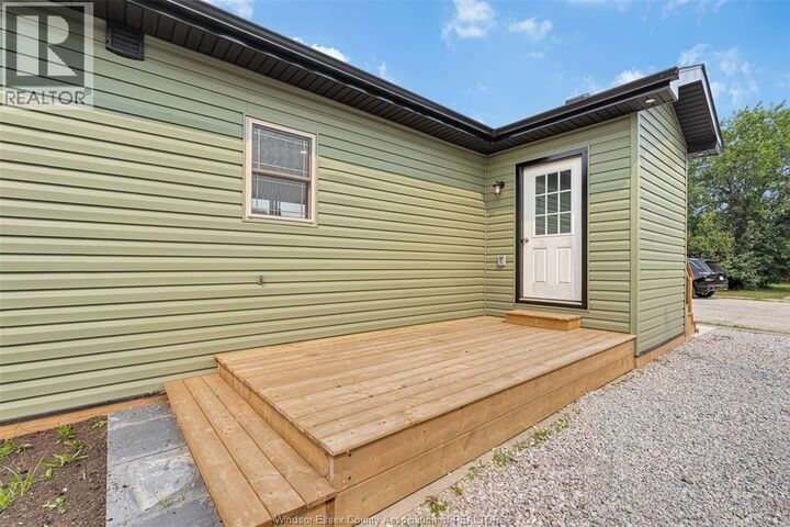 Property Photo:  77 Julie Lane  ON N8N 2V2 