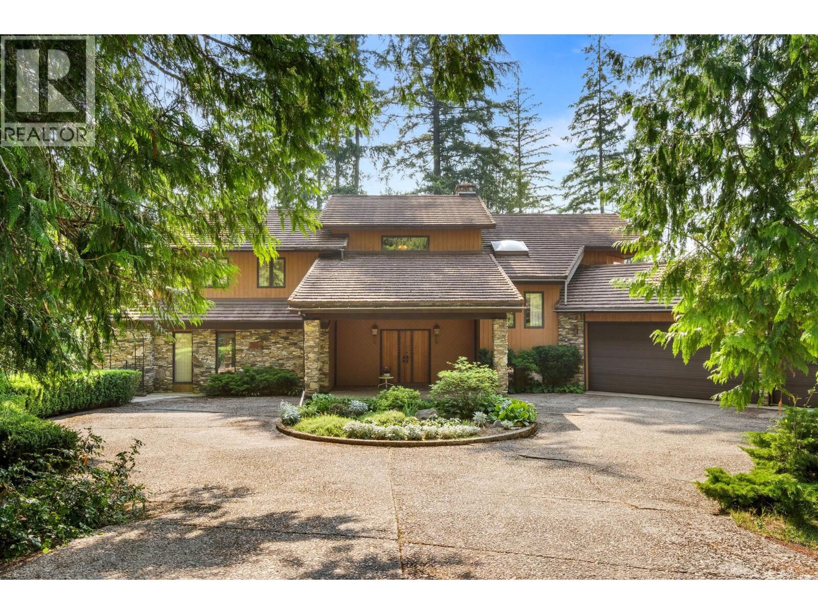 Property Photo: 231 Glenacres Road BC V0G 1R0
