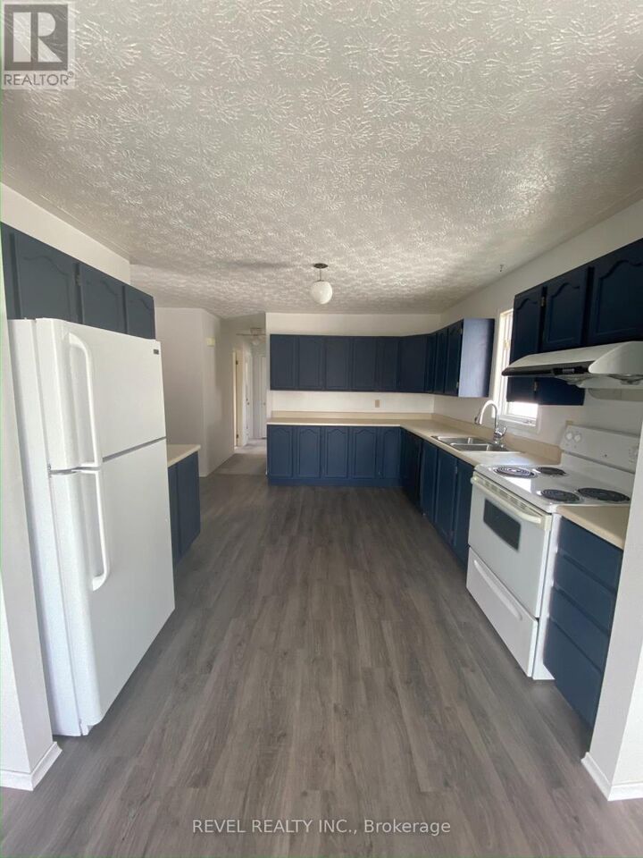 Property Photo:  170 Crescent Avenue  ON P4N 4J1 