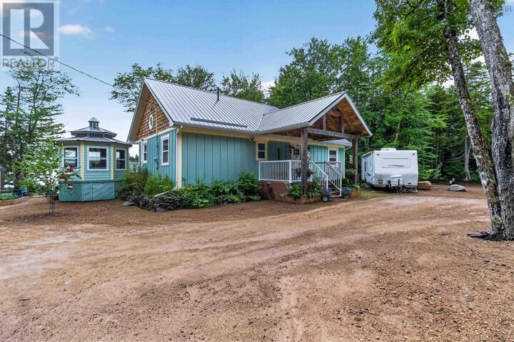 Property Photo: 619 Lakecrest Drive NS B0R 1H0