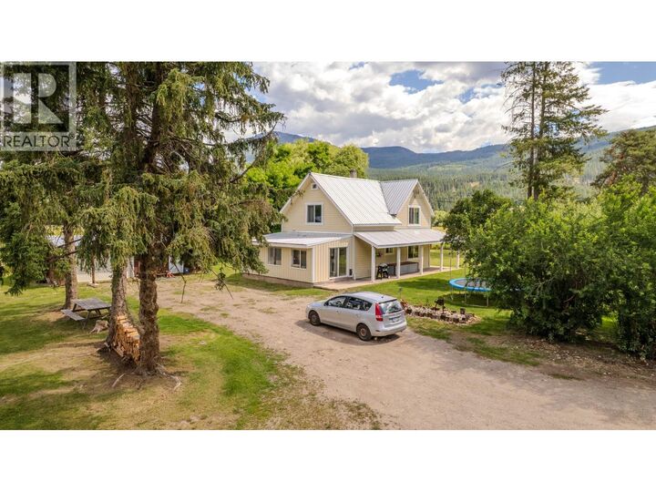Photo de la propriété: 796 Salmon River Road BC V1E 3E9