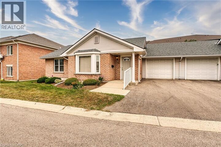 Property Photo: 750 Nelson Avenue South 14 ON N4W 3W1