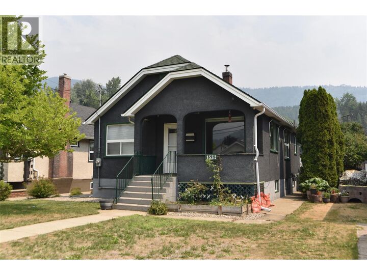 Property Photo: 1531 Fourth Avenue BC V1R 1S7