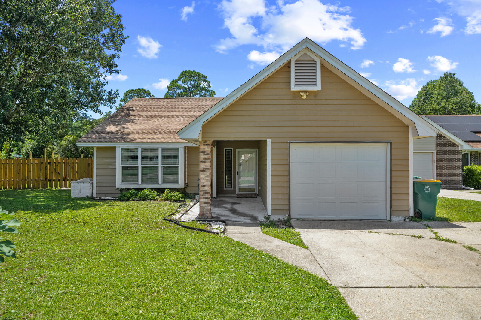 Property Photo:  2200 Nancys Path  FL 32547 