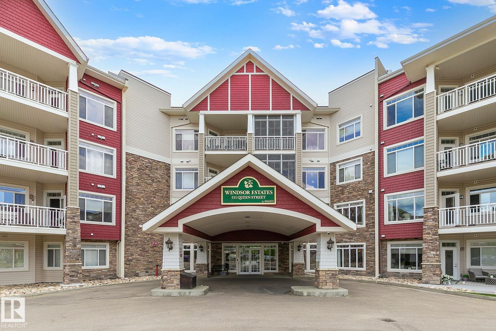 Property Photo: 511 Queen Street 304 AB T7X 0G4