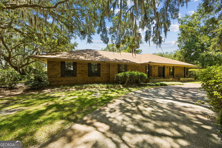 Property Photo:  811 Park Street  GA 31558 