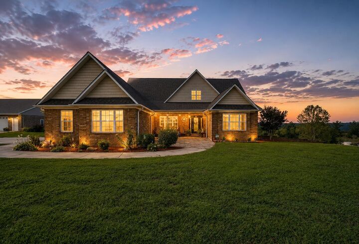 Property Photo: 1400 County Road 818 AL 35958
