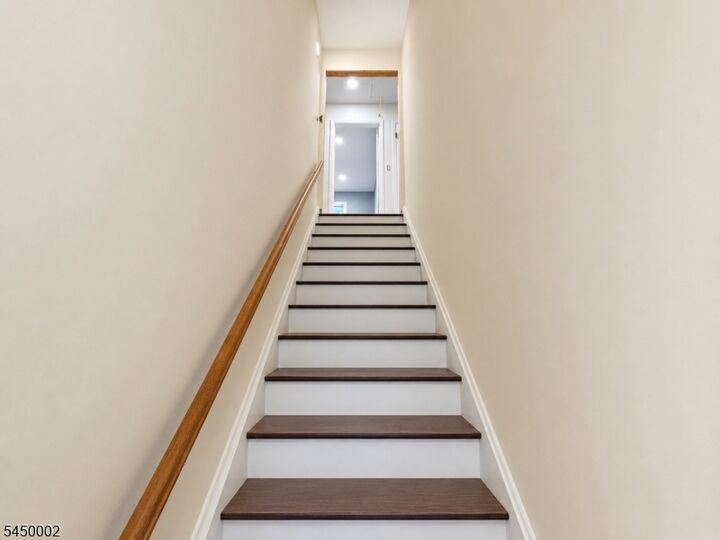Property Photo:  28 Carr St 2  NJ 07442 
