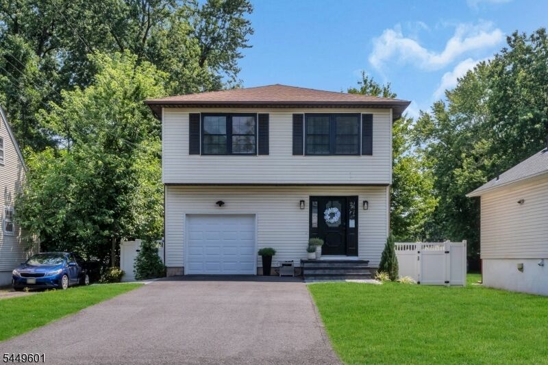Property Photo:  69 Leghorn Ave  NJ 08807 