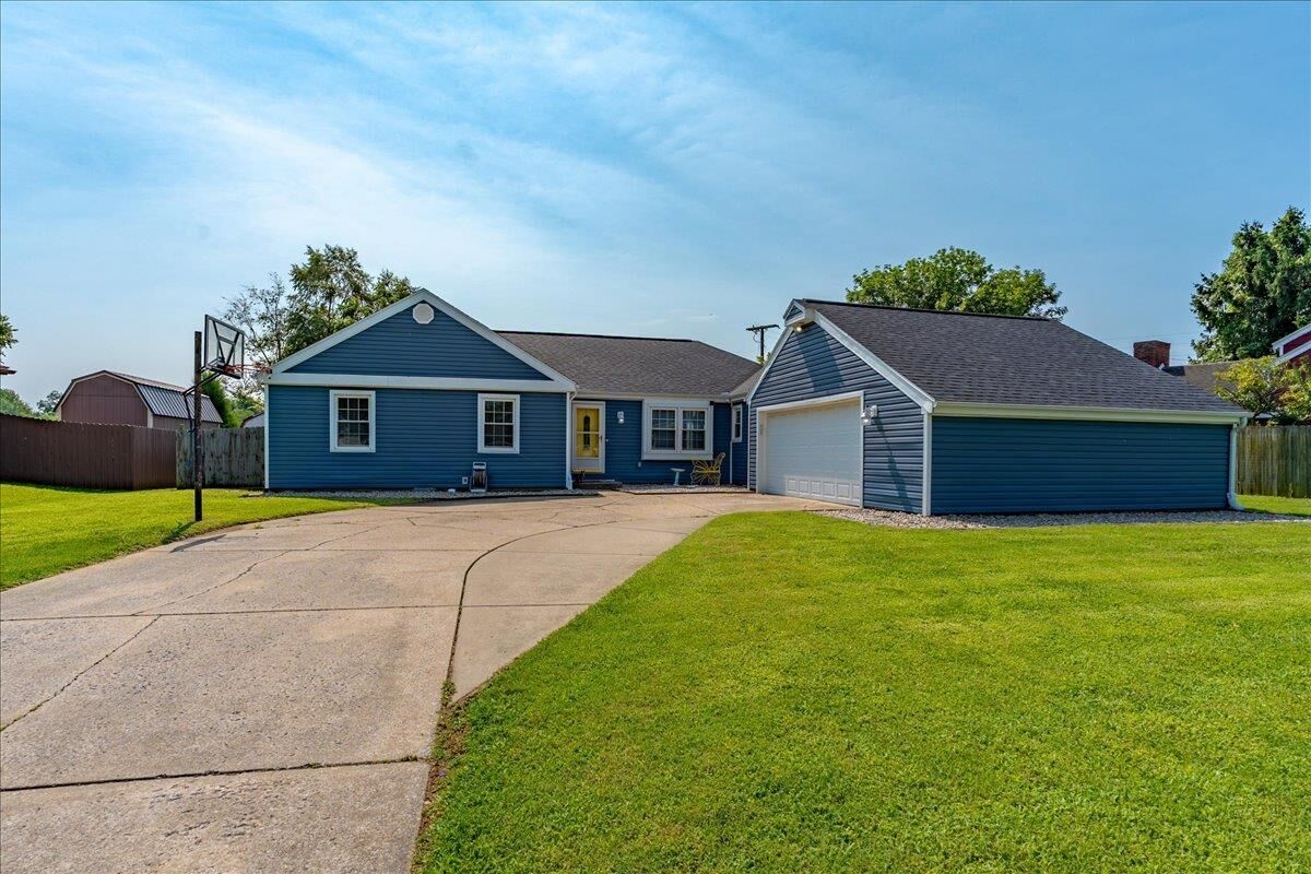 Property Photo:  208 Bittersweet Lane  KY 42420 