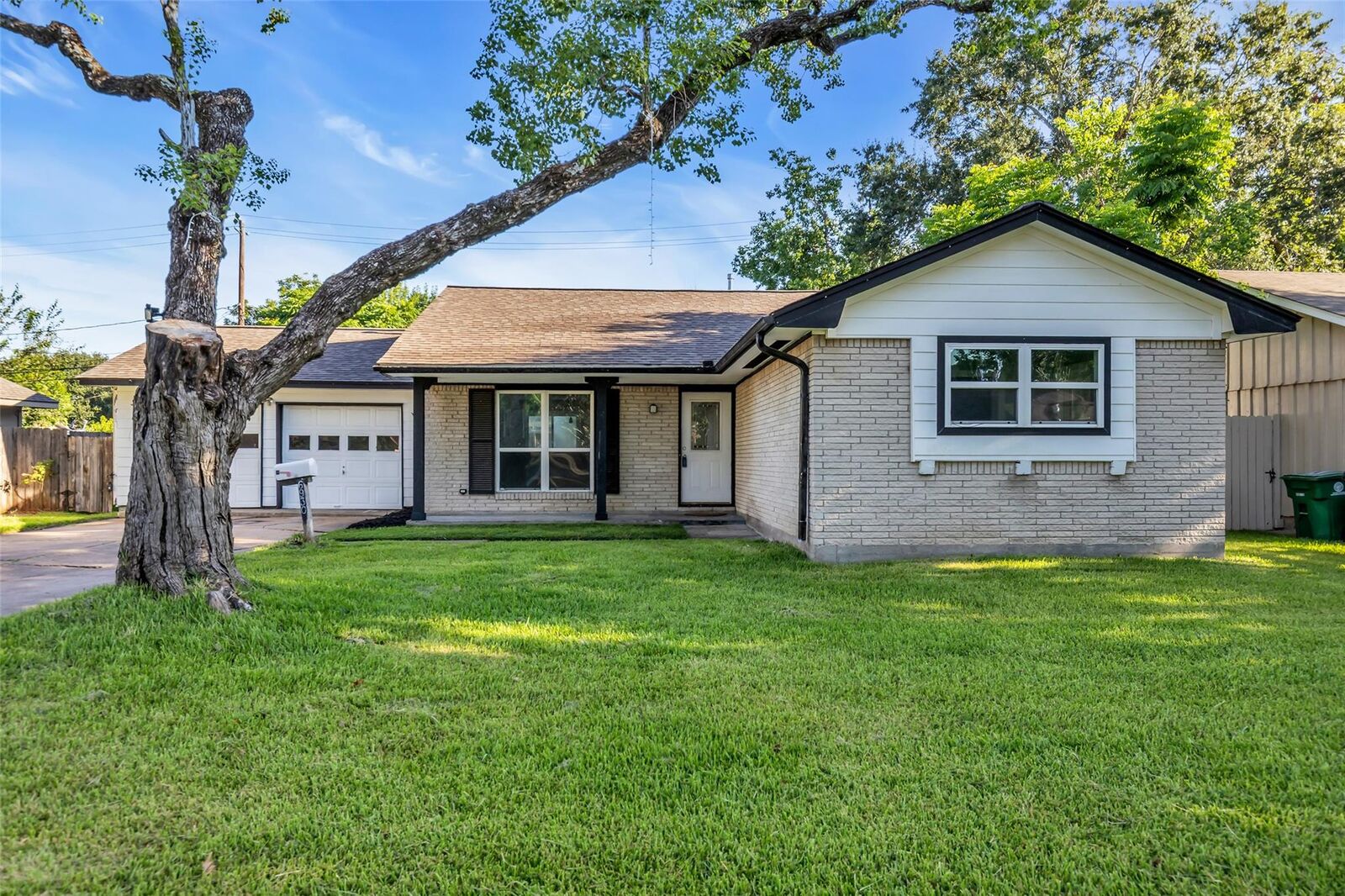 Property Photo: 6930 Neff Street TX 77074