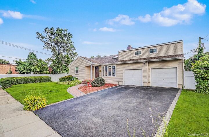 Property Photo: 28 Greenvale Lane NY 11791