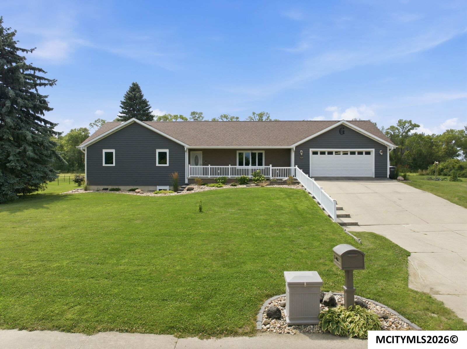 Property Photo:  2909 4th NW  IA 50401 